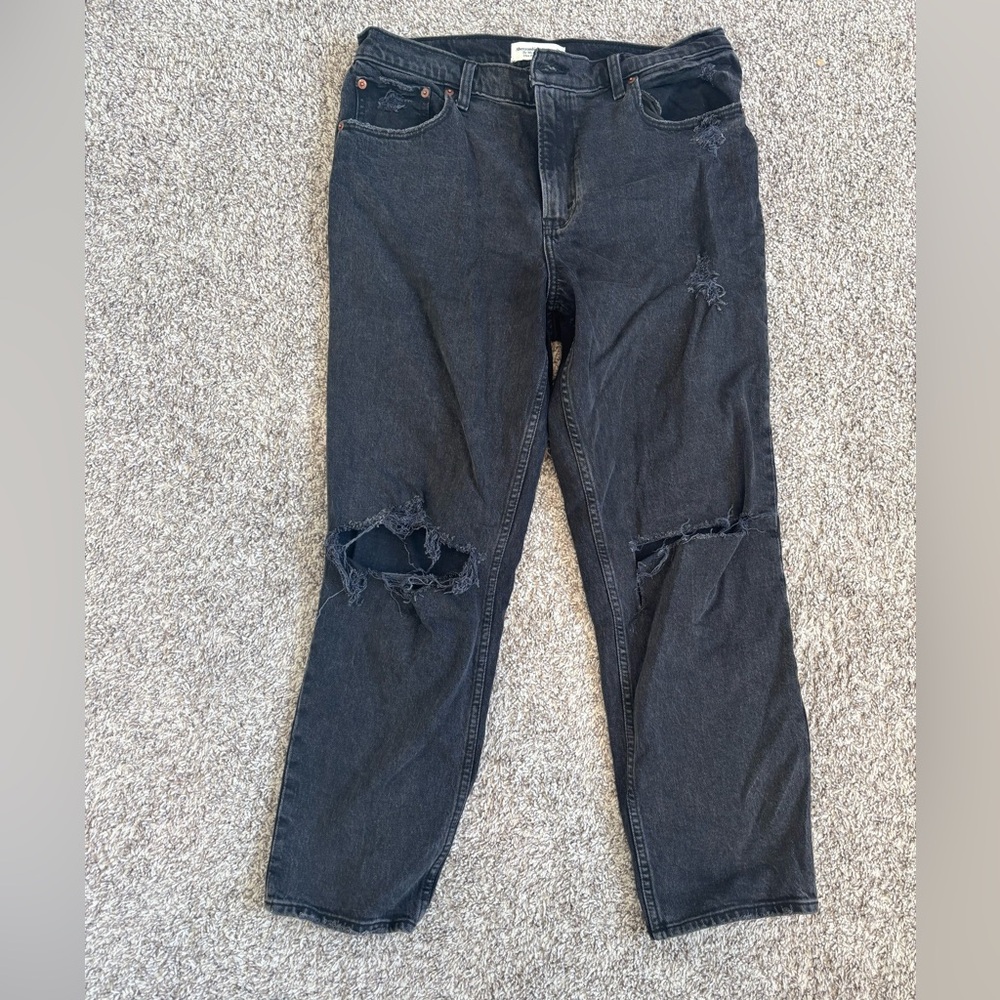 Abercrombie & Fitch 90s Straight Ultra High Rise Jeans in “Black Destroy,” 32 S - Picture 8 of 9